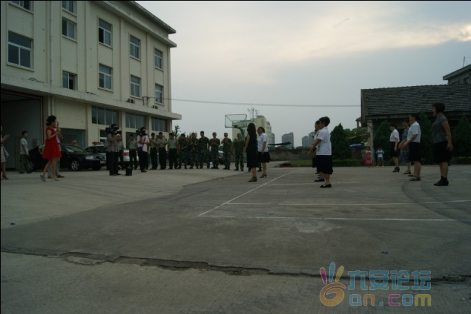 QQ截图20110727084436.jpg