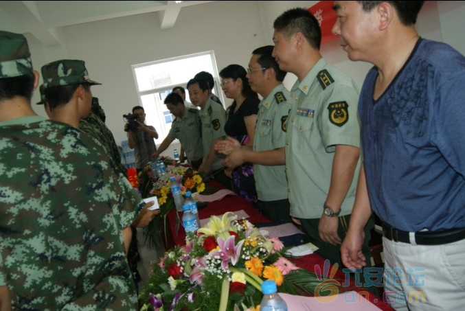 QQ截图20110727085451.jpg