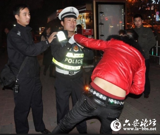 QQ截图20121117075059.jpg
