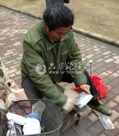 QQ截图20121222090823.jpg