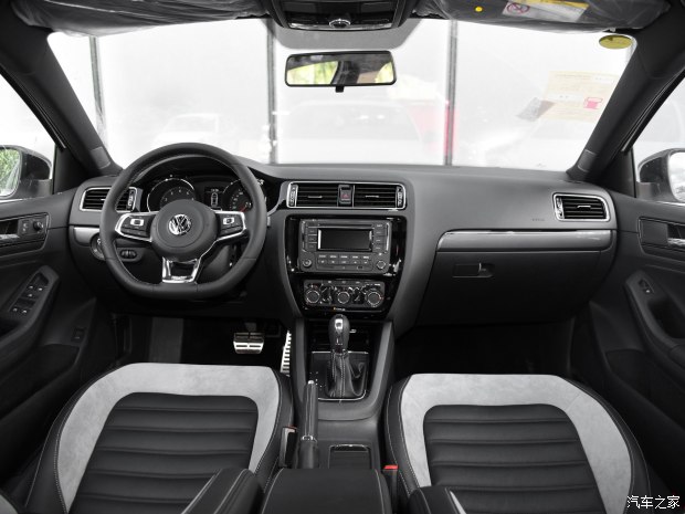 d_autohomecar__wKjByldtBN2AXD9FAAZXbJF8e1s204.jpg