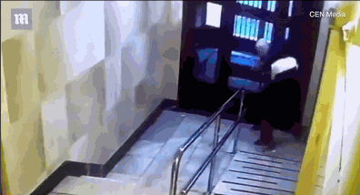 RwUN-hicsiaw3241275.gif